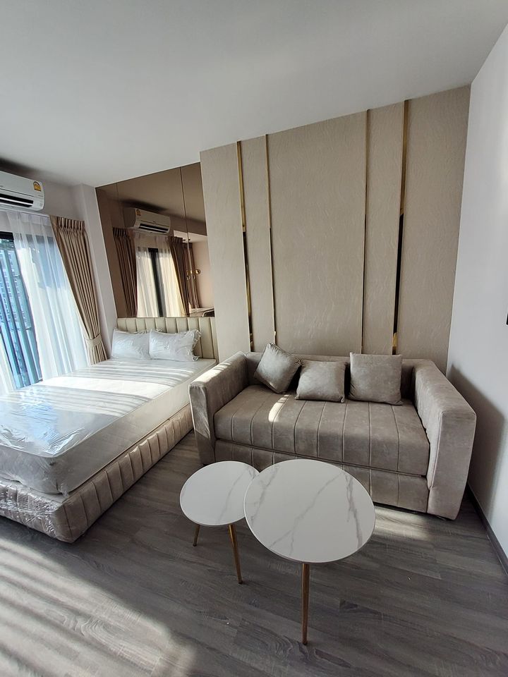 For RentCondoSiam Paragon ,Chulalongkorn,Samyan : Ideo Chula Samyan【𝐑𝐄𝐍𝐓】🔥Modern style condo, next to MRT, in the heart of the educational area. Design the living space perfectly. With built-in furniture 🔥 Contact Line ID: @hacondo