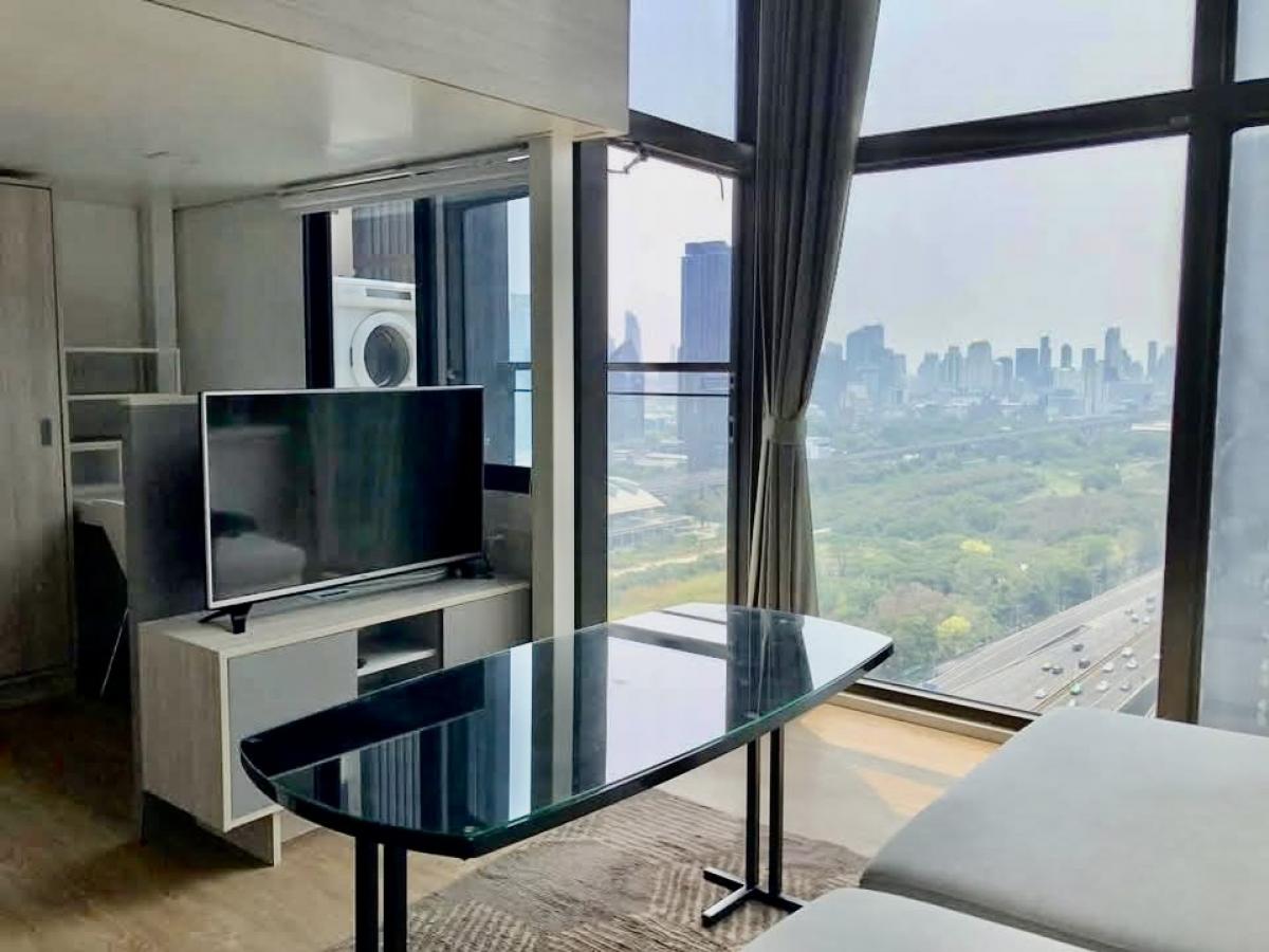 ให้เช่าคอนโดพระราม 9 เพชรบุรีตัดใหม่ RCA : 🔥 Luxury Loft Duplex for Rent! Chewathai Residence Asoke — High Floor with Stunning View 🔥