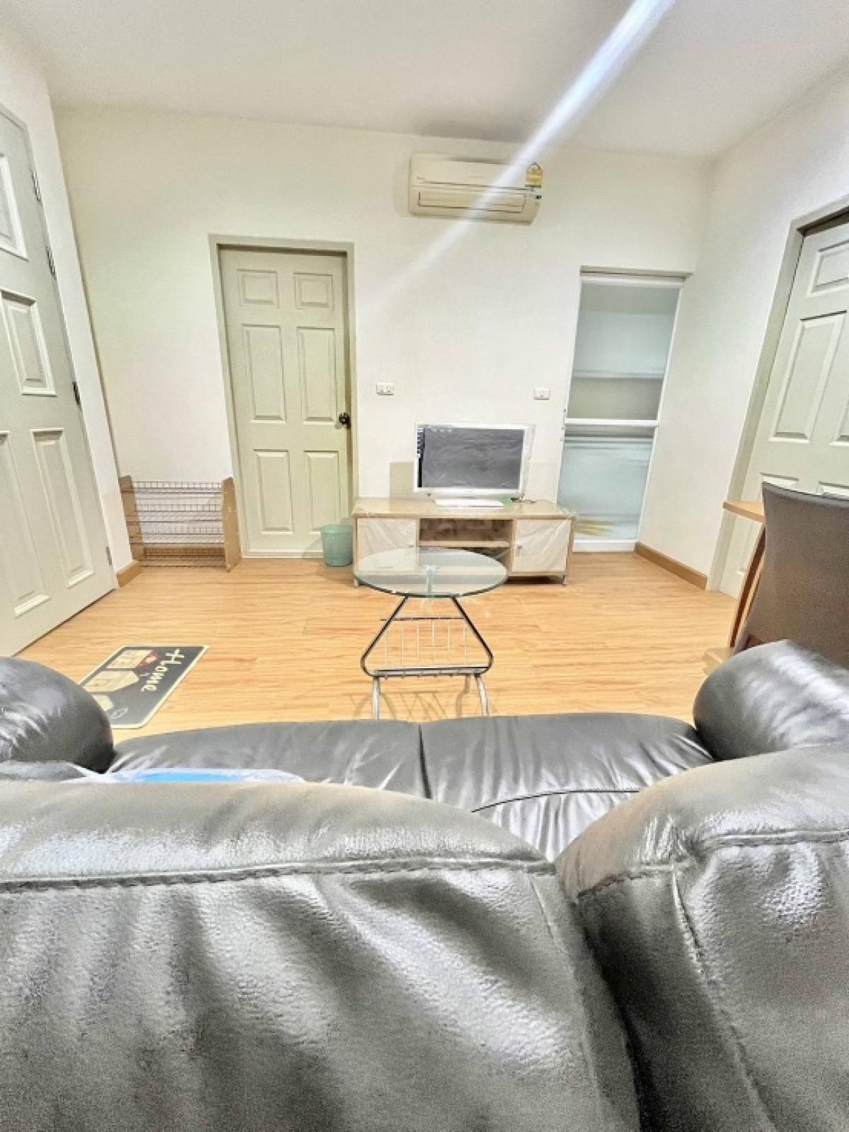 For RentCondoChokchai 4, Ladprao 71, Ladprao 48, : For rent 1 bed, price 14,000, size 41 sqm. Near the train. Interested in making an appointment 0808144488.