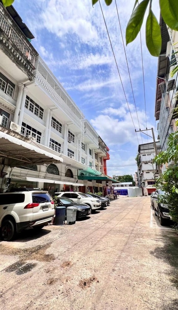 For SaleShop HouseWongwianyai, Charoennakor : LTH11986 - Commercial Building for Sale Soi Charoen Nakhon 10 Size 1200 SQM. 4 Rooms 4 Baths Near The Golden Line BTS Only 26 MB