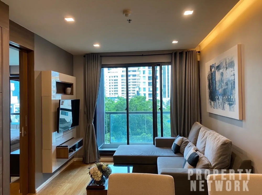 ขายคอนโดสาทร นราธิวาส : Great deal! Address Sathorn