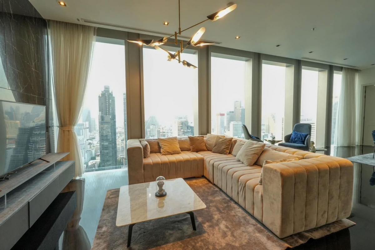 ให้เช่าคอนโดสาทร นราธิวาส : For rent: The Rizt Carlton Residences at Mahanakhon Building