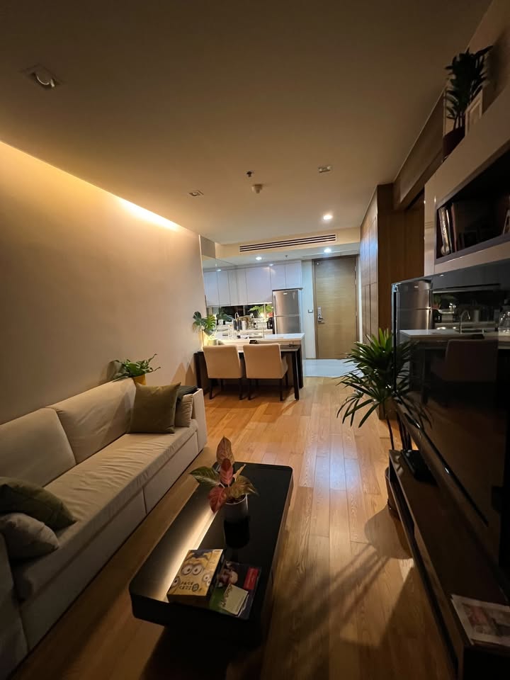 ให้เช่าคอนโดสาทร นราธิวาส : for rent the address sathorn12 //1b1b // 46 sq.m