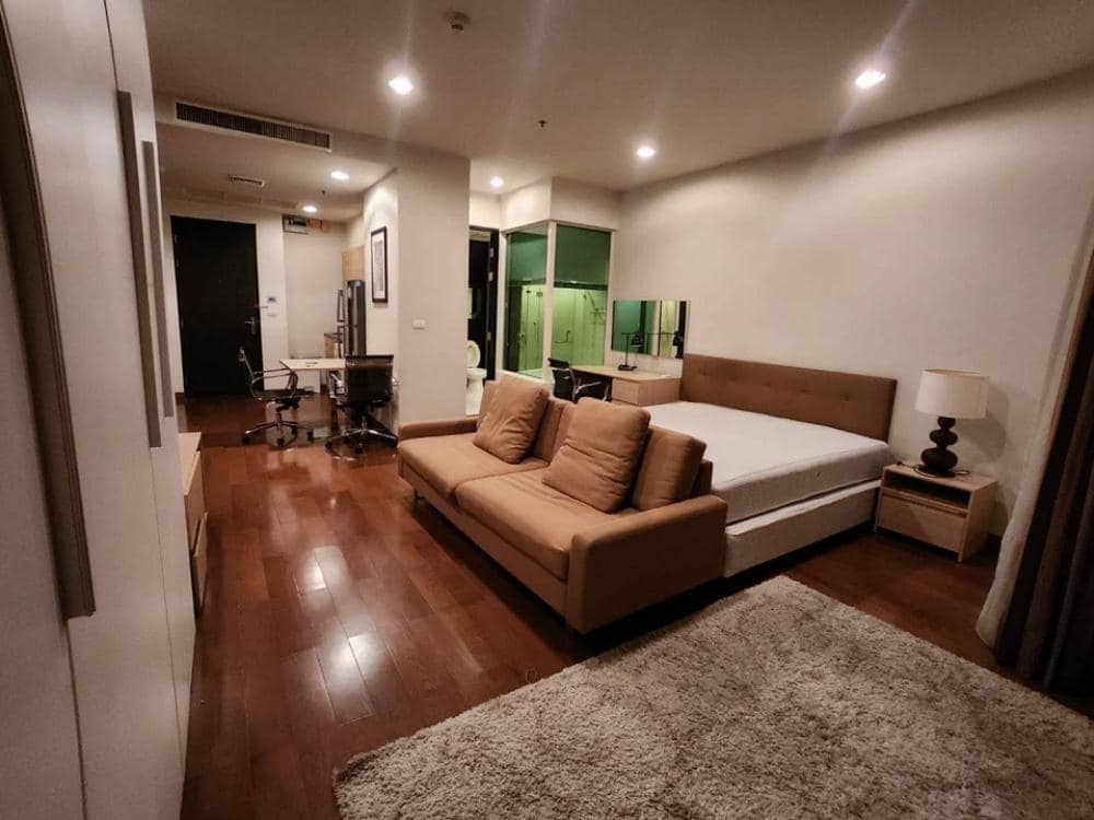 For RentCondoWitthayu, Chidlom, Langsuan, Ploenchit : ✅ Rent The Address Chidlom 🏡 Studio, upper floor, beautiful view in the center of the city near BTS Chidlom 💰 Price 22,000 baht/month (minimum contract 1 year)