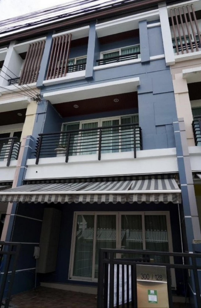 For RentTownhomeYothinpattana,CDC : Townhome for rent Baan Klang Muang Urbanion Rama 9-Ladprao