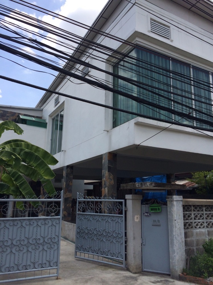 For RentHouseKasetsart, Ratchayothin : House for rent Ratchayothin