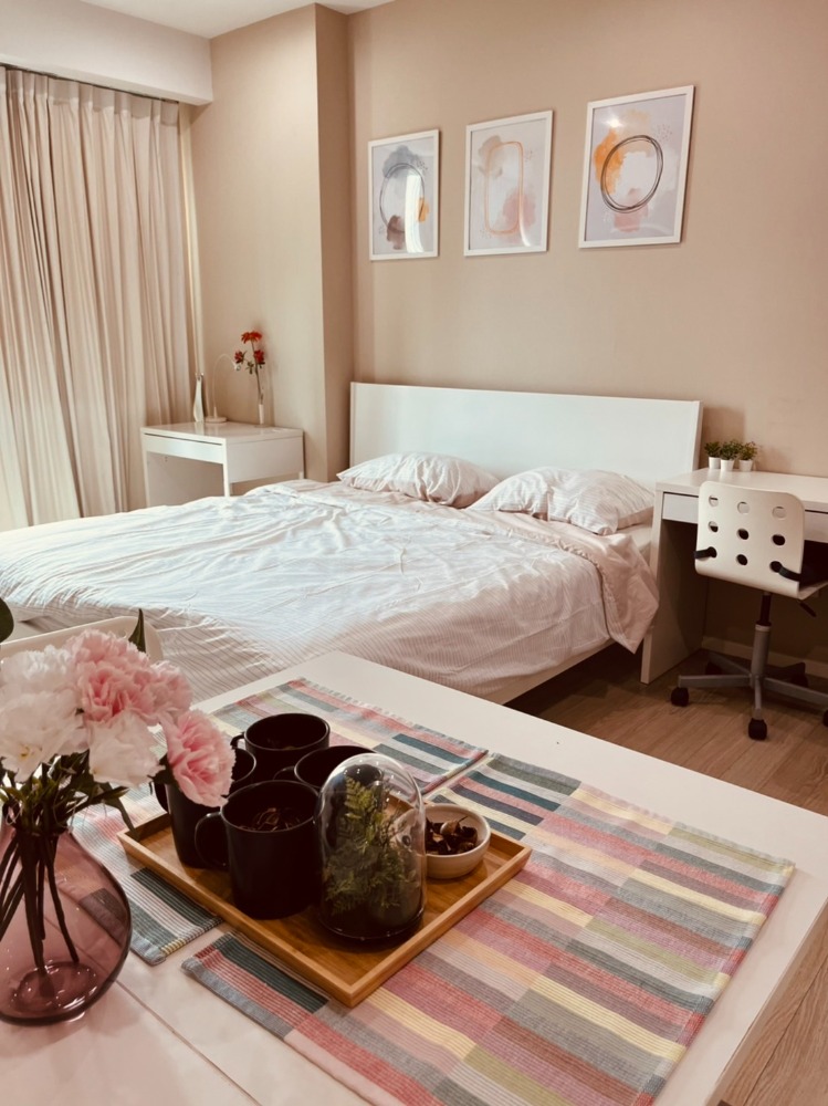 For RentCondoSukhumvit, Asoke, Thonglor : 🔥For urgent rent🔥 Condo The Room Sukhumvit 21, studio type, 1 bedroom, size 37 sq m., 12th floor, Watthana view, no blocked view, near MRT Phetchaburi