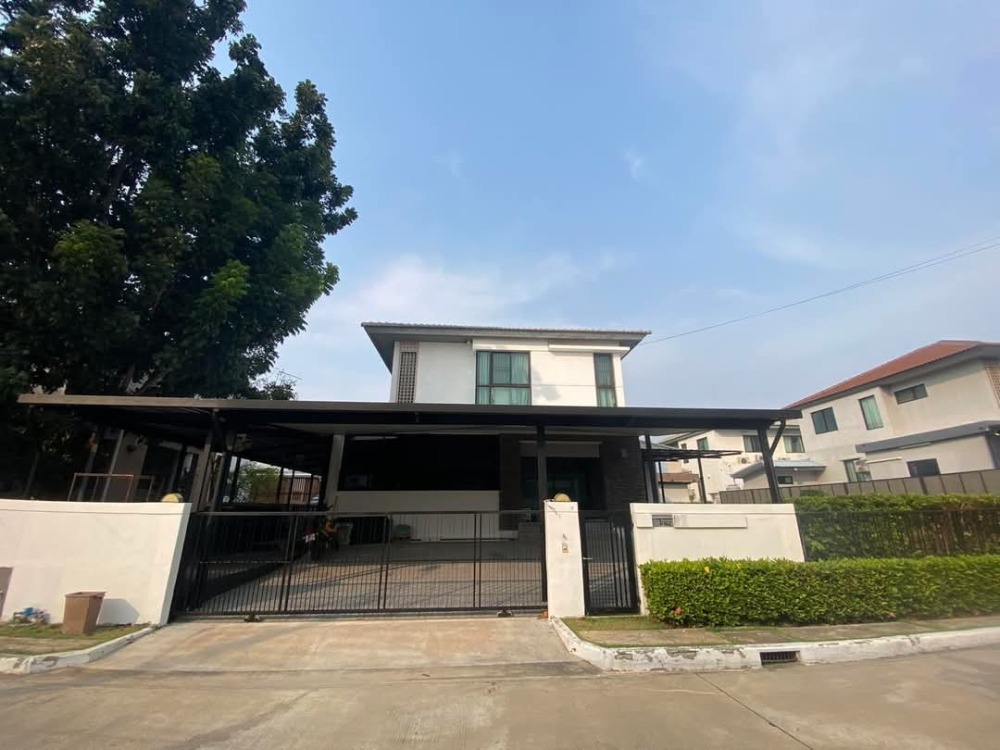 For RentHouseRama 2, Bang Khun Thian : Luxurious detached house for rent The atmosphere is shady, Manthana Tien Sea 28, Rama 2, Rama 2 House for rent, near Central Rama 2.