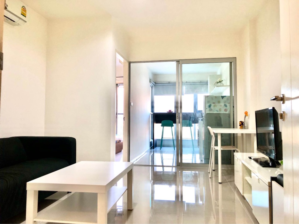 For RentCondoOnnut, Udomsuk : Condo on the 15th floor with beautiful decorative furniture for rent in Onnut-Phra Khanong area, near BTS Phra Khanong, only 600 meters.