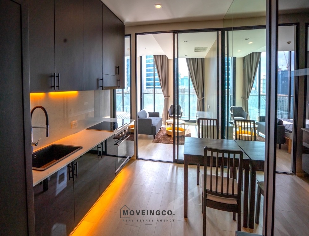 For RentCondoWitthayu, Chidlom, Langsuan, Ploenchit : 1 Bedroom condo with private lift - only 1 minute to Ploenchit BTS