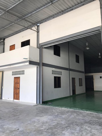 For RentWarehouseSamut Prakan,Samrong : HR2264 for rent in an area of ​​800 sqm. (200 square meters) is in Soi Bang Pla 2, Bang Phli, suitable as a warehouse.