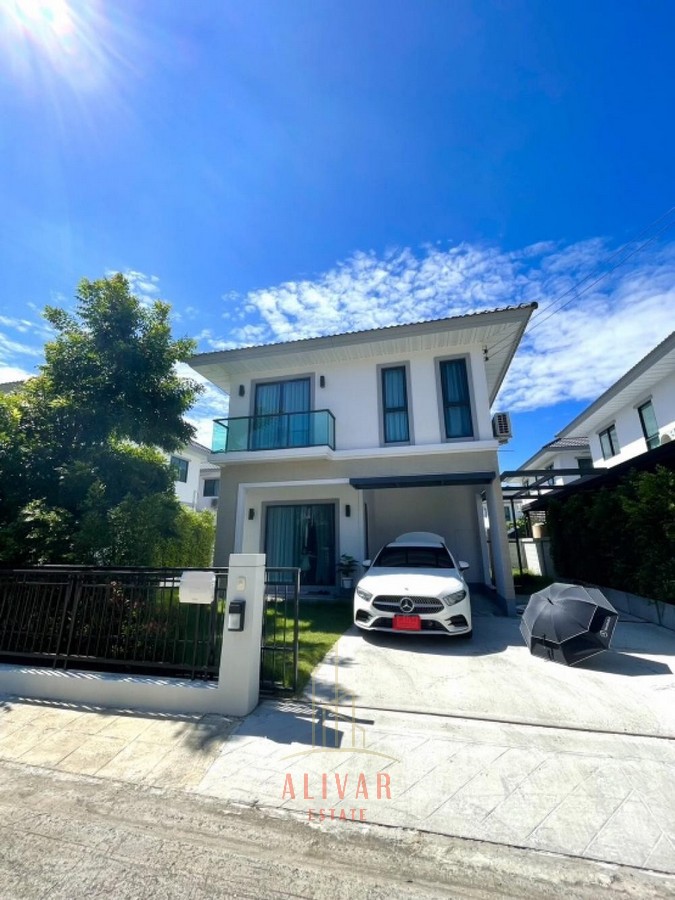 For RentHouseBangna, Bearing, Lasalle : RH030025 2 -story detached house for rent, 3 bedrooms, Perfect Park Bangna