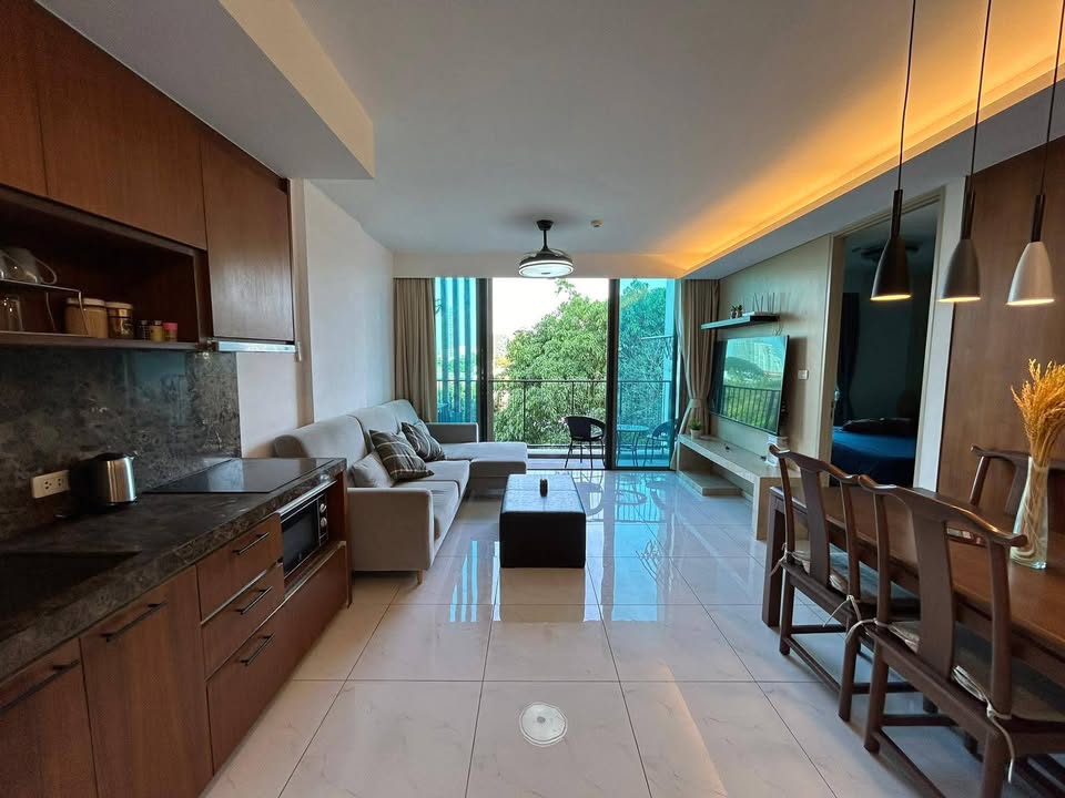 For RentCondoSukhumvit, Asoke, Thonglor : SPACIOUS 2BR CONDO for REIMESE 39 - Prime Phong Location!