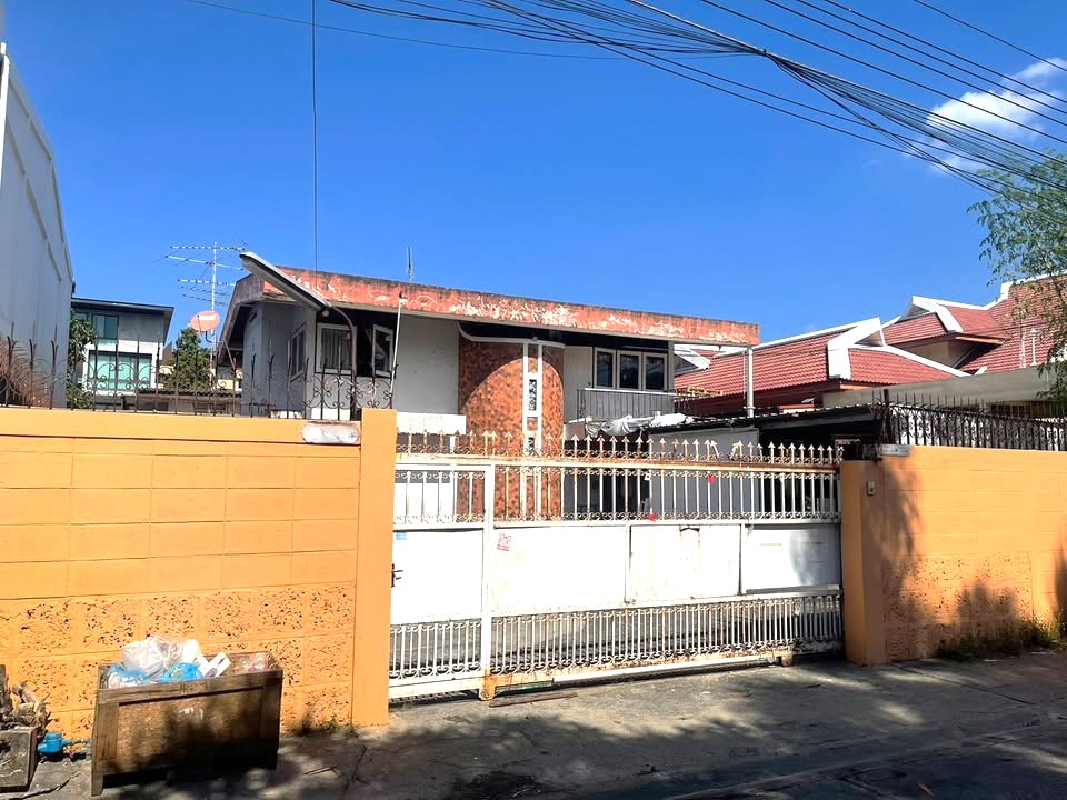 For RentHouseLadprao, Central Ladprao : Single house Ladprao