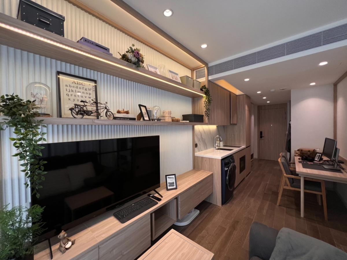 ขายคอนโดสุขุมวิท อโศก ทองหล่อ : 1 Bedroom at Muniq Sukhumvit 23 with nice full furniture.