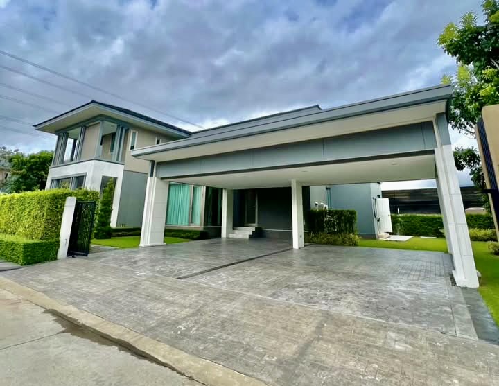 For SaleHouseLadkrabang, Suwannaphum Airport : Luxury 2-Story Detached House for Sale at Perfect Masterpiece Rama 9 – Krungthep Kreetha 🏡 This elegantly decorated house comes fully furnished, ideal for residence or investment with a high rental yield of 9.75%.