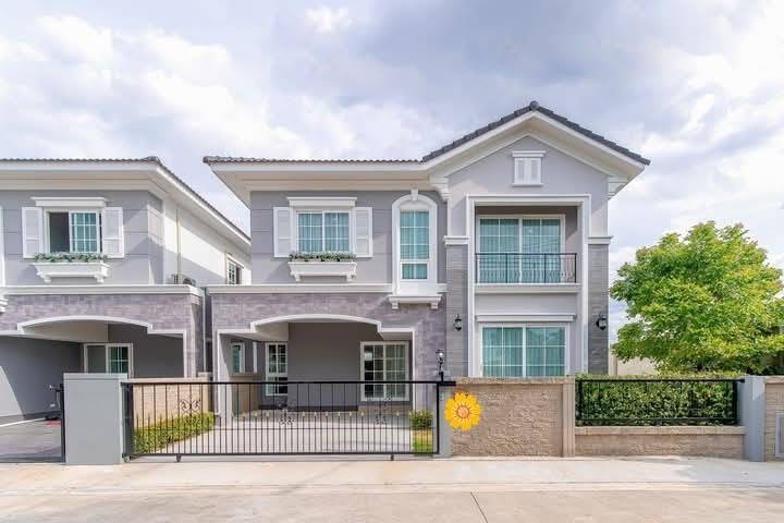 For RentHousePathum Thani,Rangsit, Thammasat : #Rent a new 2 -story house, 4 bedrooms, 3 bathrooms with furniture And electrical appliances, Press Future-Rangsit 140 sqm. 40 Sq. Can drag the luggage in. Rental price 45,000 baht / month