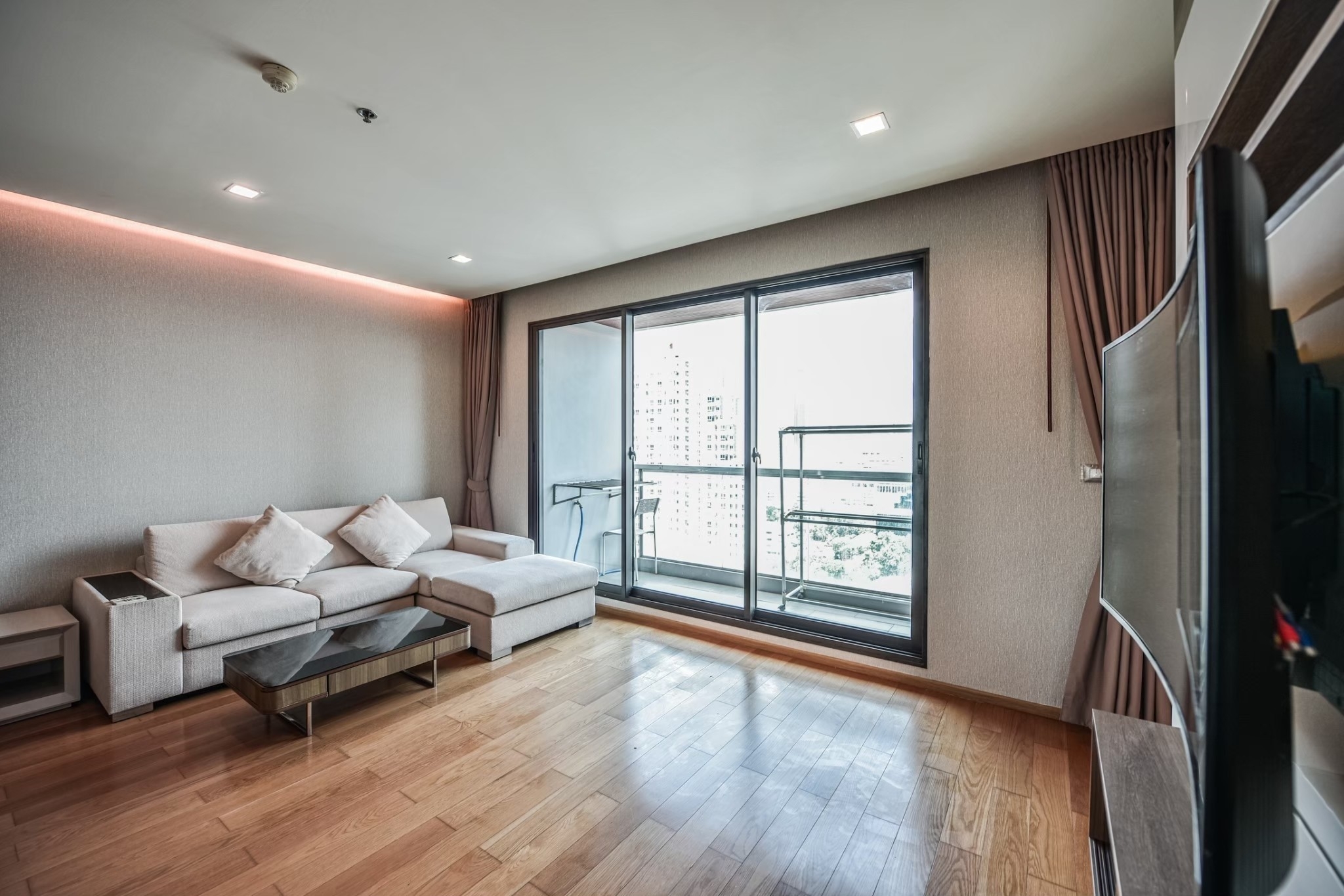 ให้เช่าคอนโดสาทร นราธิวาส : The Address Sathorn ใกล้ bts เซนต์หลุยส์ 2 bedroom เฟอนิเจ้อครบ ห้องสวย ว่างให้เช่า