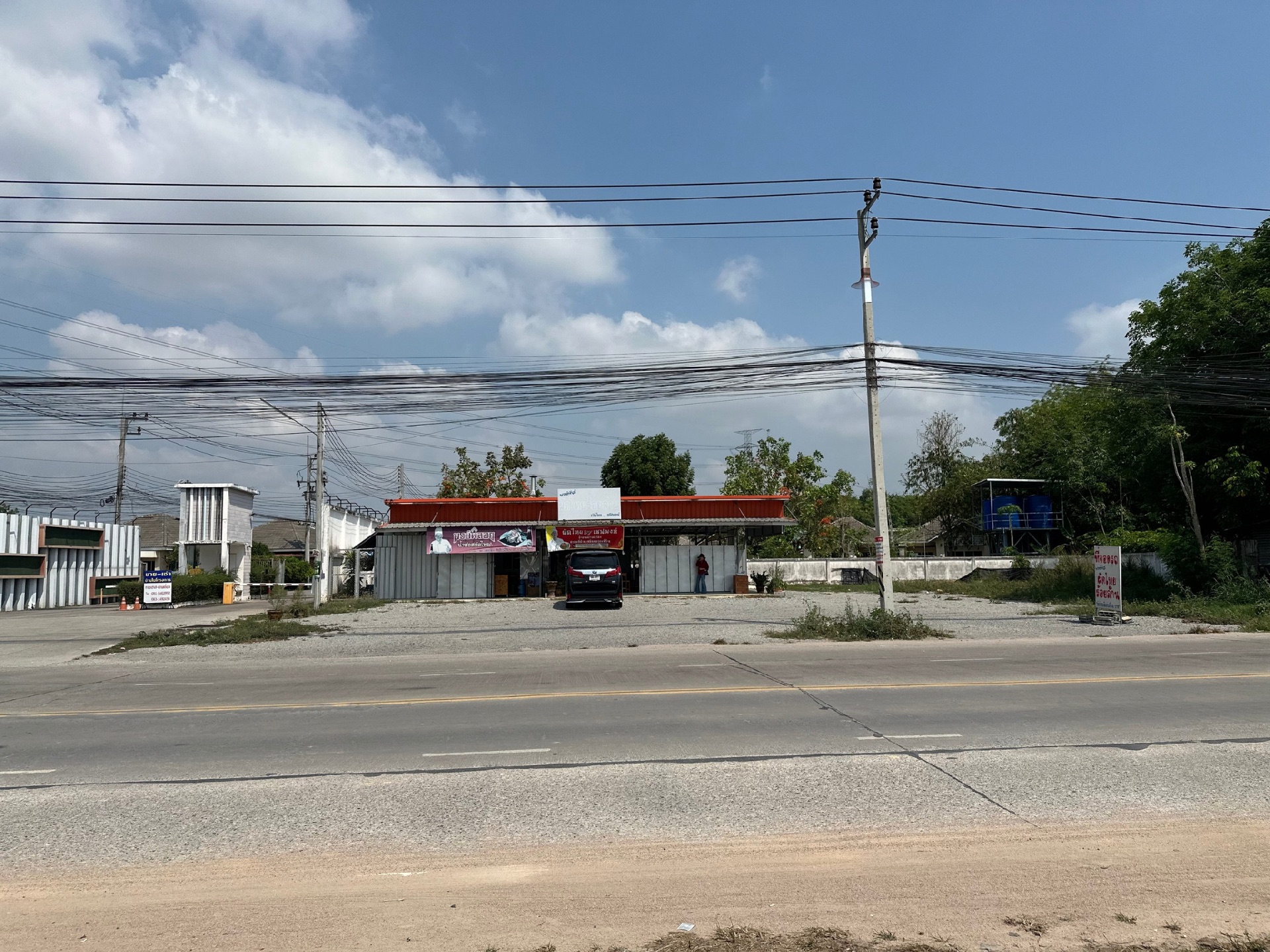 For SaleLandRayong : Land (with buildings) on the main road, Pluak Daeng District, Rayong Province