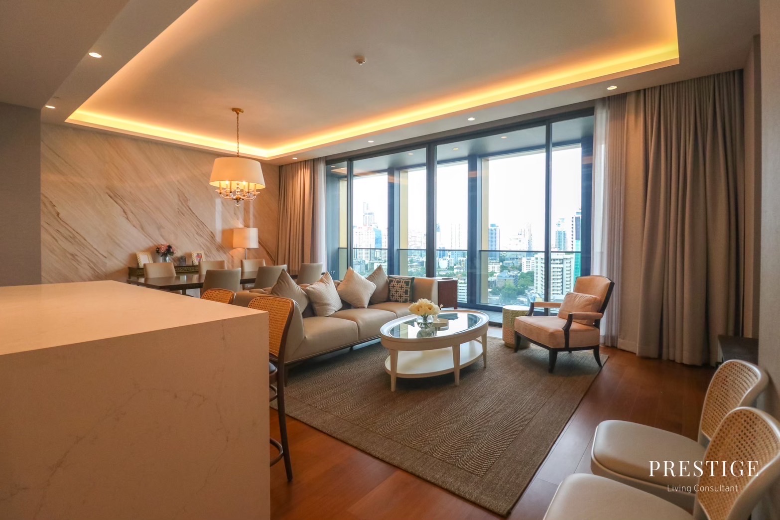 ให้เช่าคอนโดสุขุมวิท อโศก ทองหล่อ : 2 Bedroom Private Lift : Available ✅Pet friendly 