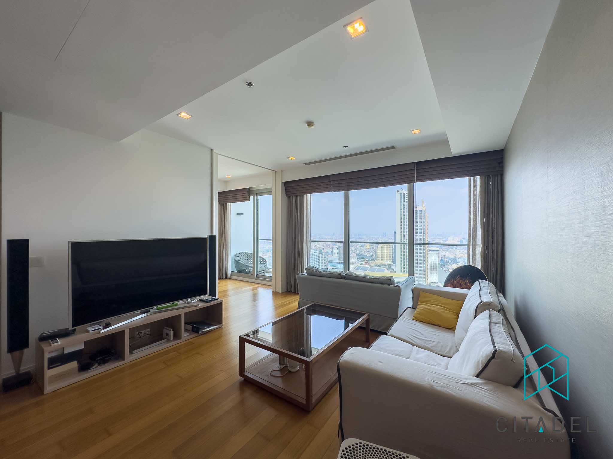 ขายคอนโดวงเวียนใหญ่ เจริญนคร : The River by Raimon Land - High Floor 2 Beds Condo for Sale Facing IconSiam! 