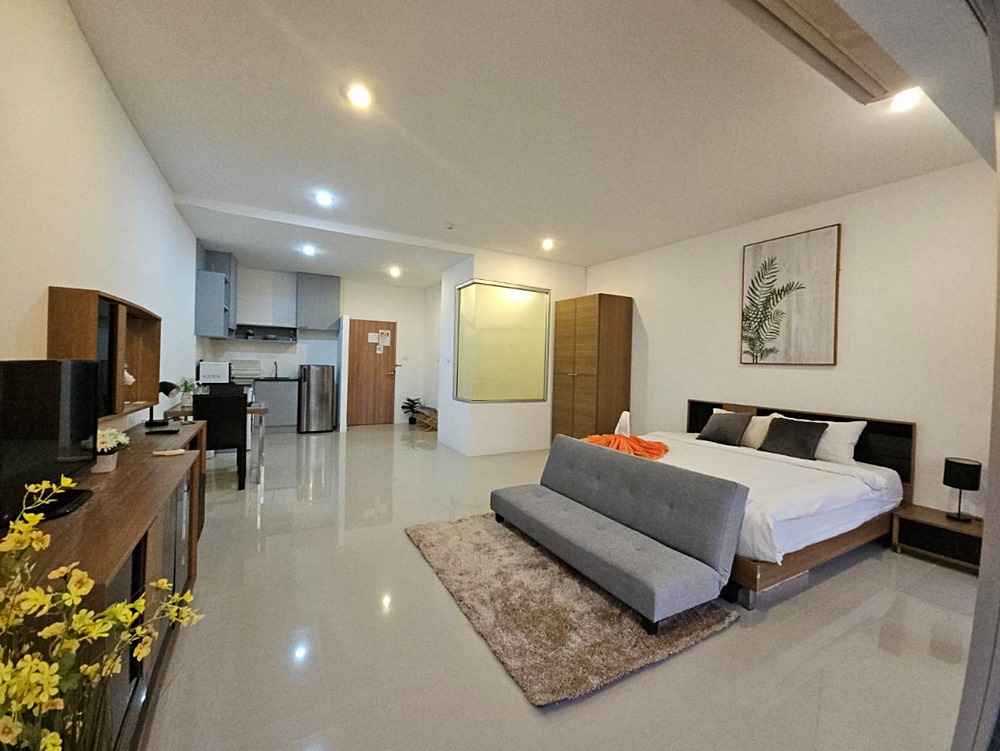 ให้เช่าคอนโดภูเก็ต : Modern Studio Apartment for Monthly Rent Chic Condominium at Karon Beach, Phuket