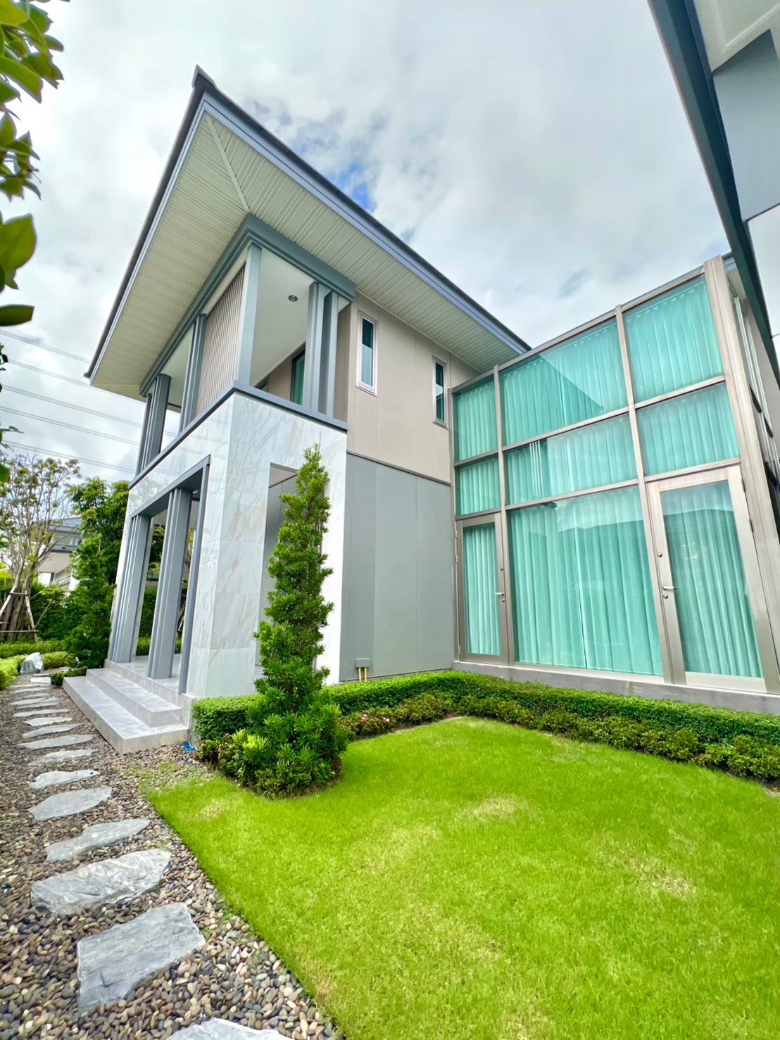 For RentHouseLadkrabang, Suwannaphum Airport : 🏡 [For sale/rent] luxury detached house, Perfect Masterpiece Rama 9 - Krungthep Kreetha 📍 Luxury Home near the expressway - Suvarnabhumi, complete with April 2025.