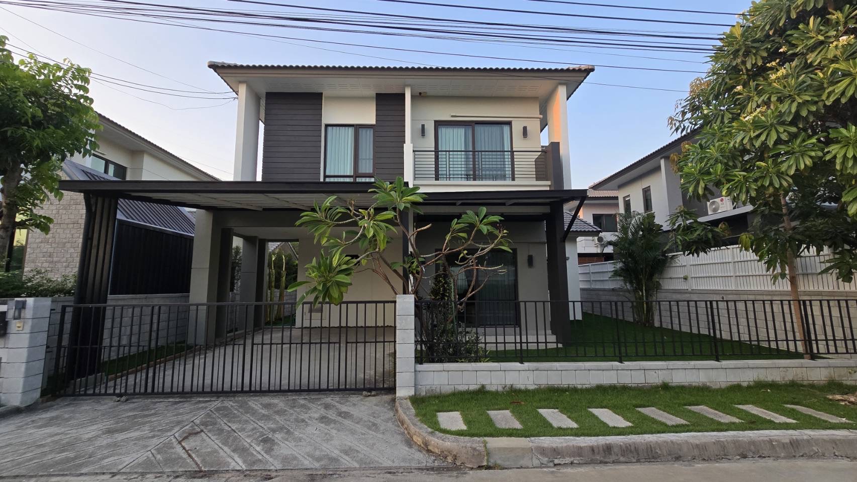 ให้เช่าบ้านบางนา แบริ่ง ลาซาล : 💥ForRent💥4Bed • Centro Bangna KM.7 🏠 Near Mega Bangna ‼️Ready to move in ‼️