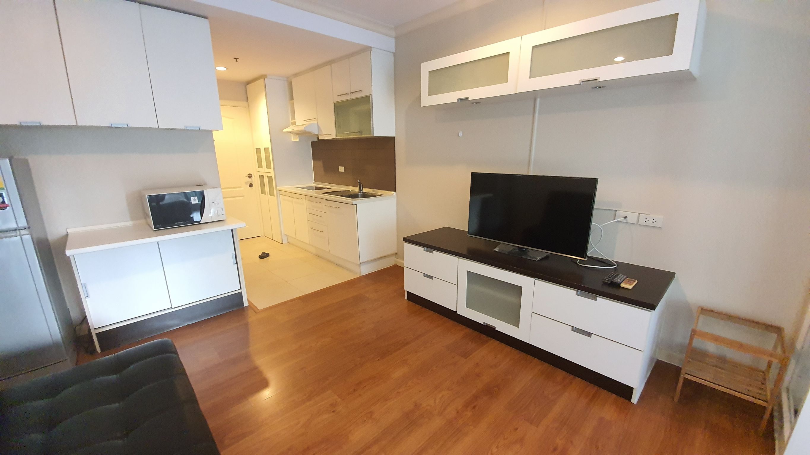 For RentCondoSukhumvit, Asoke, Thonglor : Grand Parkview Asoke Condo (Grand Parkview Asoke), 22nd floor, 35 sqm. 1 bedroom, 1 bathroom, 1 kitchen, beautiful room with Wattana side view.