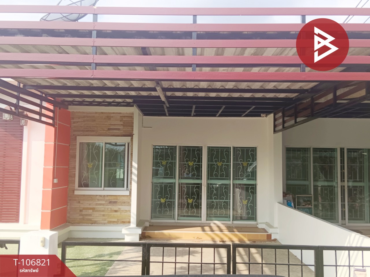 For SaleHousePattaya, Bangsaen, Chonburi : Twin house for sale, Praphatsorn Village 8 Amata City-Bo Win (Praphassorn8 amata City-Bowin) Chon Buri