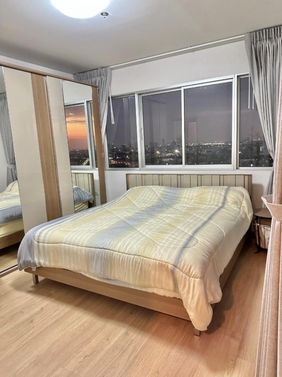 For RentCondoChaengwatana, Muangthong : 📍 Project: Supalai Vista, Pak Kret Intersection 🚝 Near MRT: Pak Kret Intersection 200 meters 💵 Rental price: 20,000 baht / month ✅