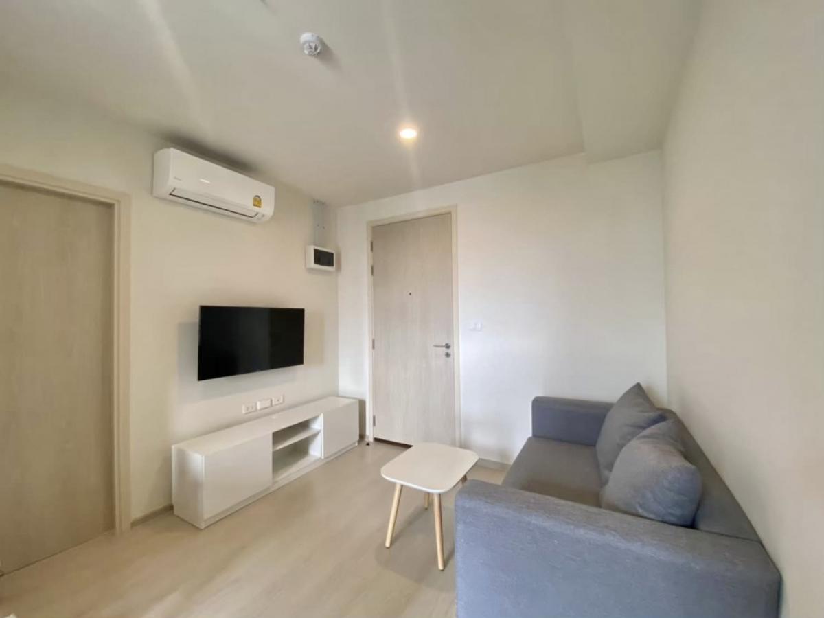 For RentCondoChaengwatana, Muangthong : 📍 Project: Nue Noble Chaengwattana 🚝 MRT: Muang Thong Thani 20 meters 💵 Rental price: 12,000 baht / month ✅