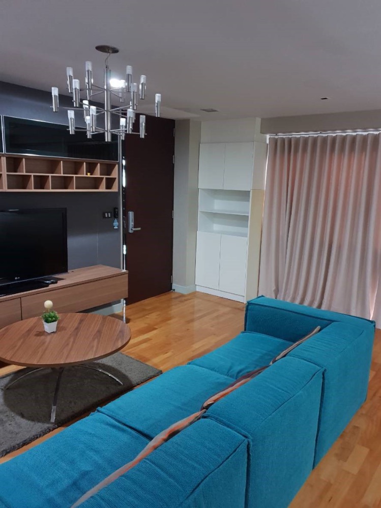 ขายคอนโดสีลม ศาลาแดง บางรัก : ✨Flash Deal✨ Quad Silom (2Beds 1Bath 60 SQM.) ห้องสวยราคาดี!! เพียง7,200,000บาท Tel.0981315848 @propmatch