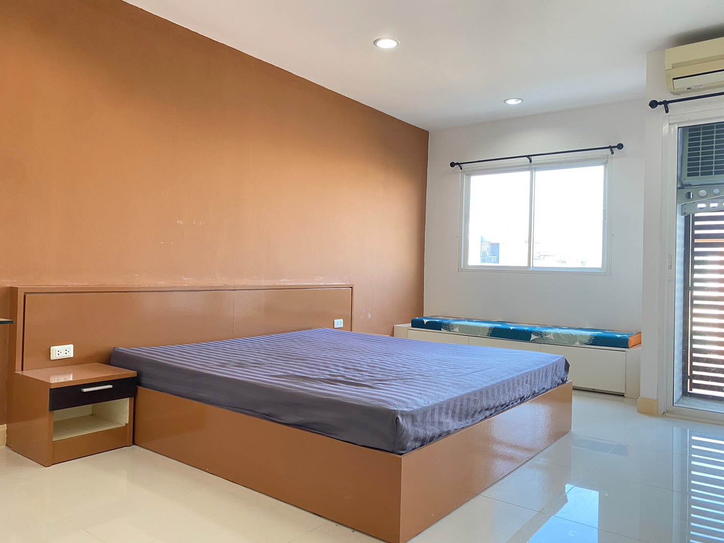 For RentCondoRatchadapisek, Huaikwang, Suttisan : 🔥For urgent rent🔥 Condo Metha Place at Ratchada, 1 bedroom studio, size 32 sq m., 3rd floor, fully furnished, ready to move in, near MRT Huai Khwang