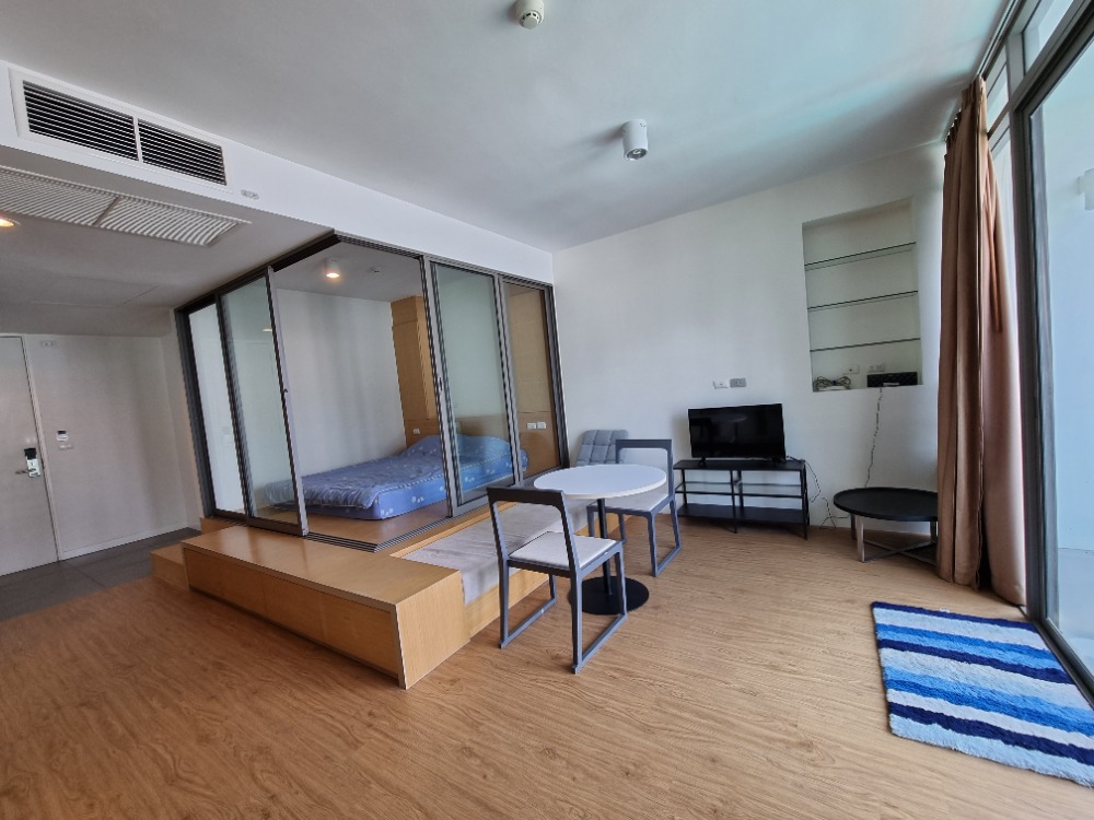 For SaleCondoSilom, Saladaeng, Bangrak : ✨Flash Deal✨ IAMESE SURAWONG (1Bed 1Bath 45 SQM.) Beautiful room, good price !! Only 6,000,000 baht Tel.0981315848 @propmatch