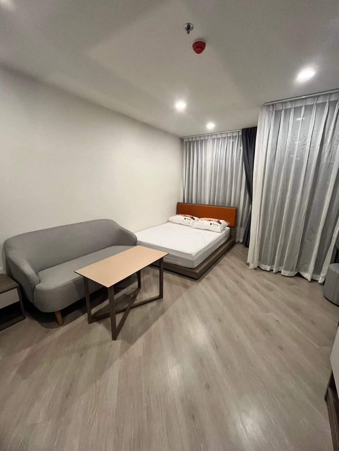 For RentCondoVipawadee, Don Mueang, Lak Si : Next to BTS 0 meters The Base Saphanmai. Book now 🔥📍