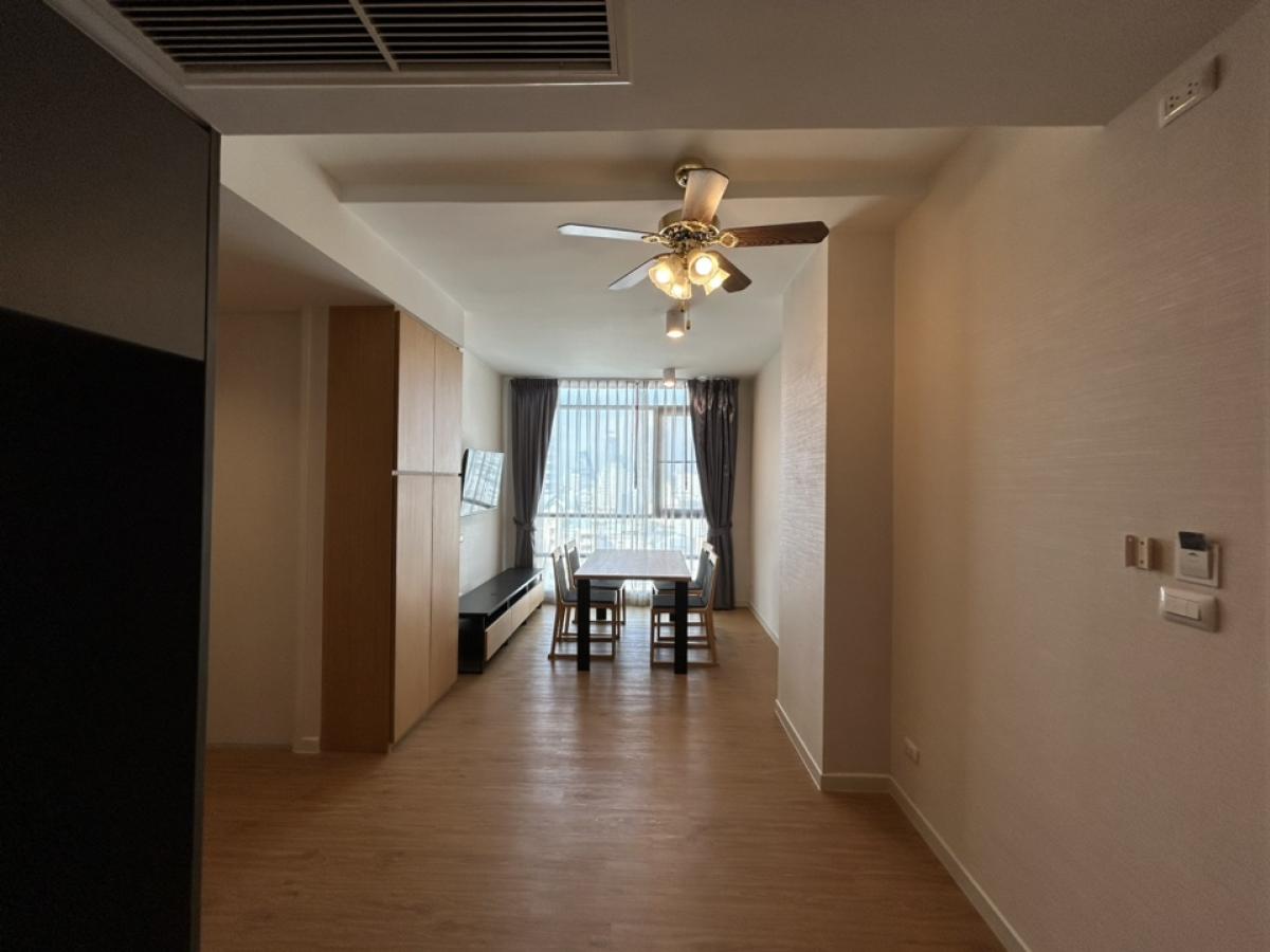 For SaleCondoSilom, Saladaeng, Bangrak : ✨Flash Deal✨ Siamese Surawong (2Beds 2Baths 60.43 SQM.) Beautiful room, good price !! Only 7,590,000 baht Tel.0981315848 @propmatch