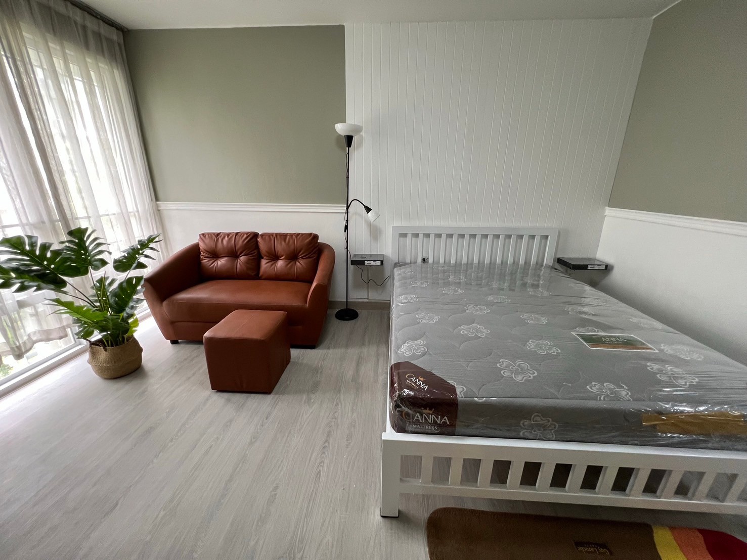 For RentCondoRama9, Petchburi, RCA : 🔐#AT2409_111🔐 Available and ready to move in on March 15, 2025🗓️🗓️𝐅𝐨𝐫 𝐑𝐞𝐧𝐭 ( 28 𝐬𝐪𝐦. 1𝐛𝐞𝐝, 𝟏𝐛𝐚𝐭𝐡 )  𝐢 - 𝐇𝐎𝐔𝐒𝐄 𝐋𝐚𝐠𝐮𝐧𝐚 𝐆𝐚𝐫𝐝𝐞𝐧 𝐑𝐂𝐀