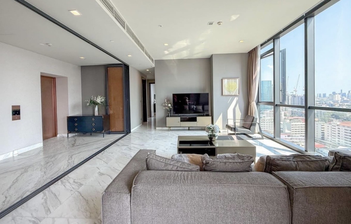 For RentCondoSukhumvit, Asoke, Thonglor : ❤️ Condo for rent, The Monument Thonglo, Super Luxury125 Condo, 2 Bedrooms, 3 Bedrooms, Floor 16, Private Lift2 Bedroom 3 Bedrooms, Rent 150,000 baht, near BTS Thonglor, ready to enter 1 year, selling 39.5 million baht, half of the transfer.