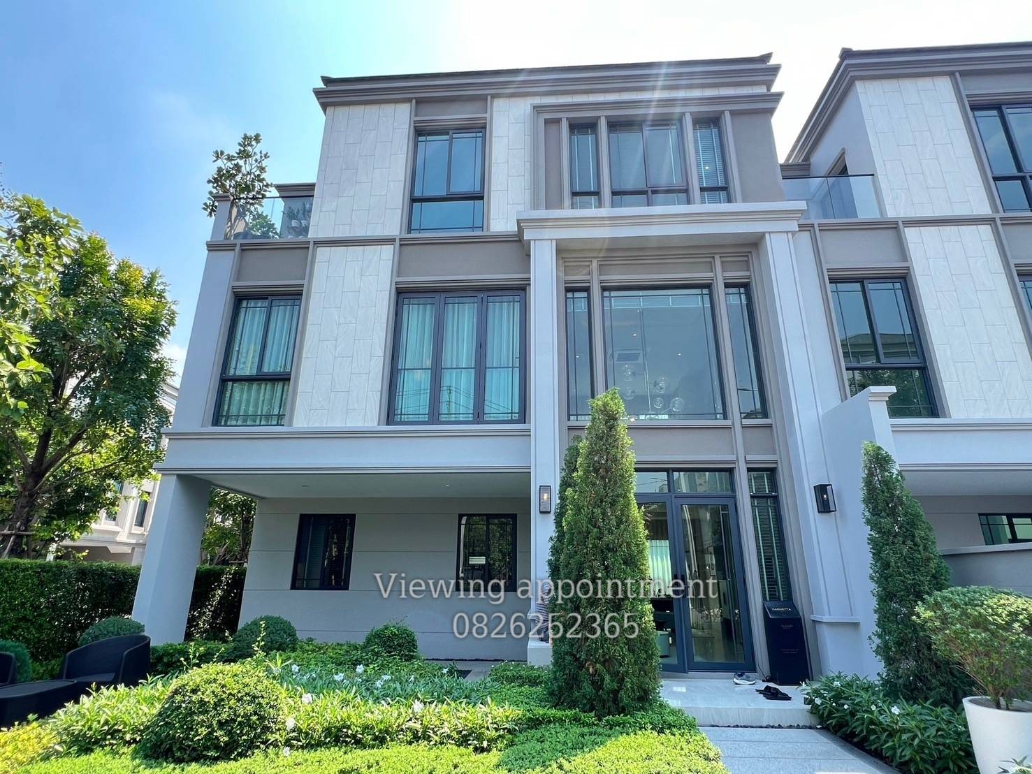 For SaleHouseOnnut, Udomsuk : Luxury Home at Clasee Sukhumvit 77 - 3 Bedrooms, Modern Design, Prime Location Near BTS Onnut