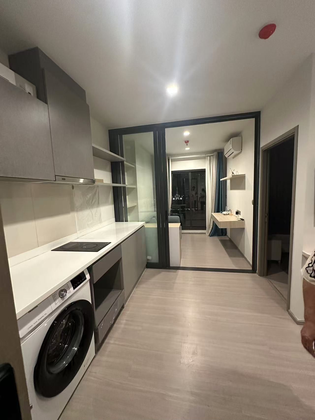 For RentCondoRama9, Petchburi, RCA : 🔥 Urgent rent 🔥 Life Asoke Hype Condo, 1 bedroom, 33 sq.m. Near MRT Rama 9