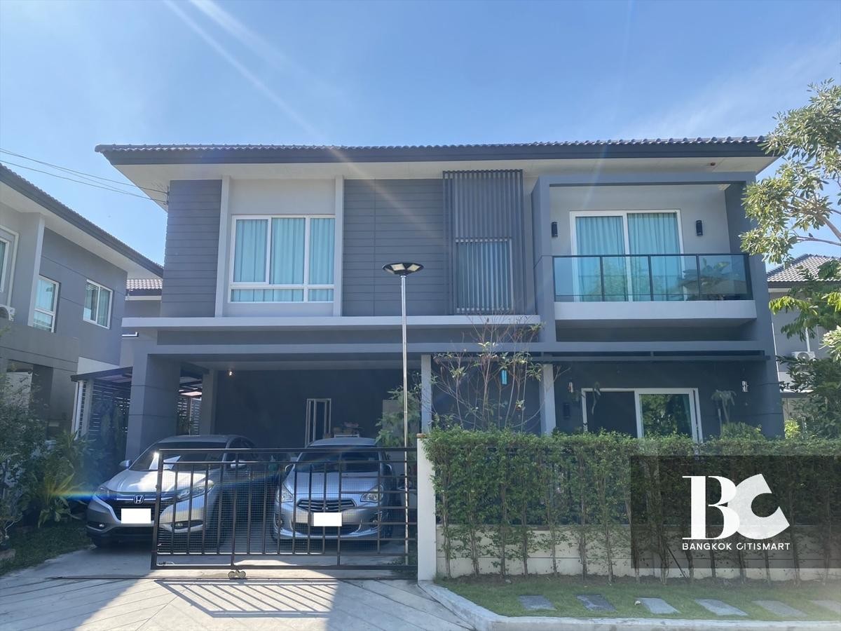 ขายบ้านปทุมธานี รังสิต ธรรมศาสตร์ : *หลังนี้ขายด่วน ราคาคุยได้* Centro Phahol Vibhavadi | 4 bedrooms | 0615679963