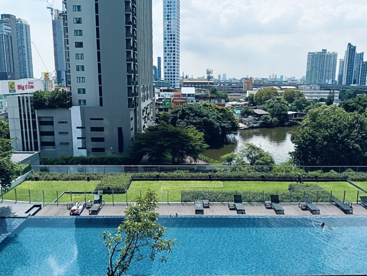 For RentCondoOnnut, Udomsuk : 🔥 Rent The Base Sukhumvit 77, complete decorative condo, ready on March 10, the view is very beautiful! Only 700 meters away from BTS On Nut