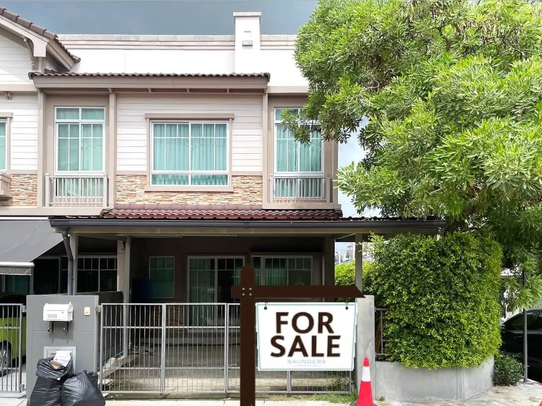 For SaleTownhomeSamut Prakan,Samrong : Selling Town House after the indie corner 3 Bang Na Km. 7, near Mega Bangna, Built-in, full of Minimal style. Everything is ready.