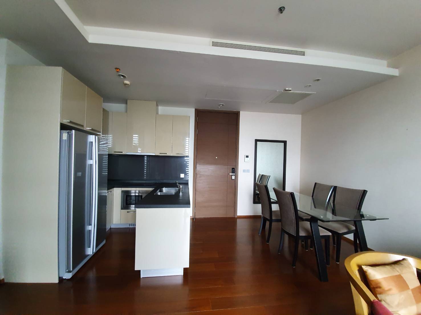 ให้เช่าคอนโดสุขุมวิท อโศก ทองหล่อ : Luxury Condo for Rent at Quattro by Sansiri – 2 Bedroom, 2 Bathroom