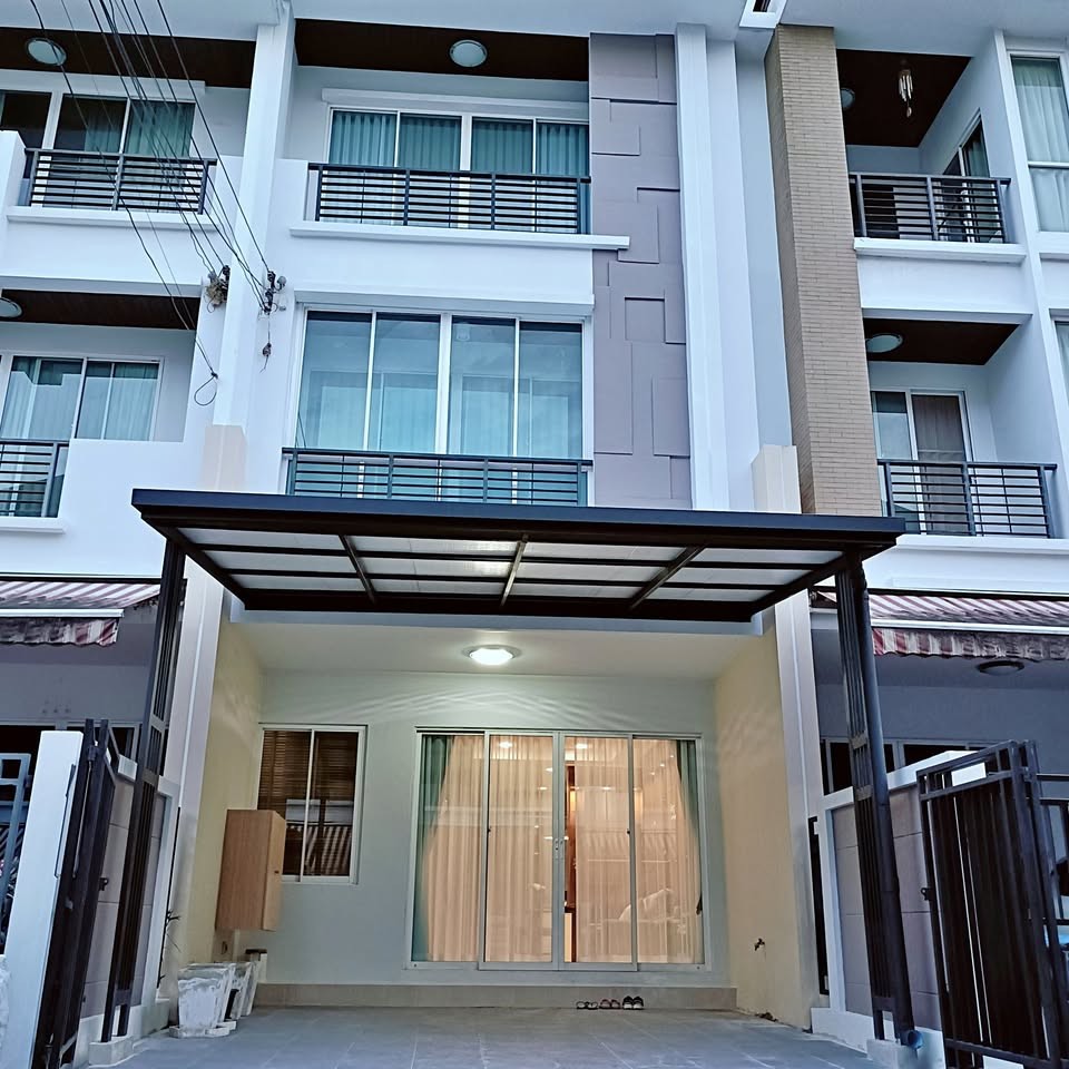 For RentTownhomeLadkrabang, Suwannaphum Airport : Rental 3 floors, 3 bedrooms, 3 water, 20 sq.w. # Ban Klang Mueang, Essence Onnuch Ring # Lat Krabang Road