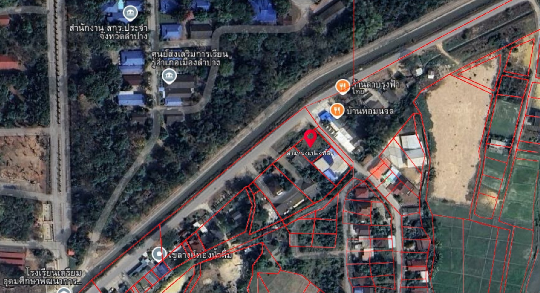 For SaleLandLampang : Beautiful land for sale in the middle of Lampang city. Convenient to travel. Good weather.