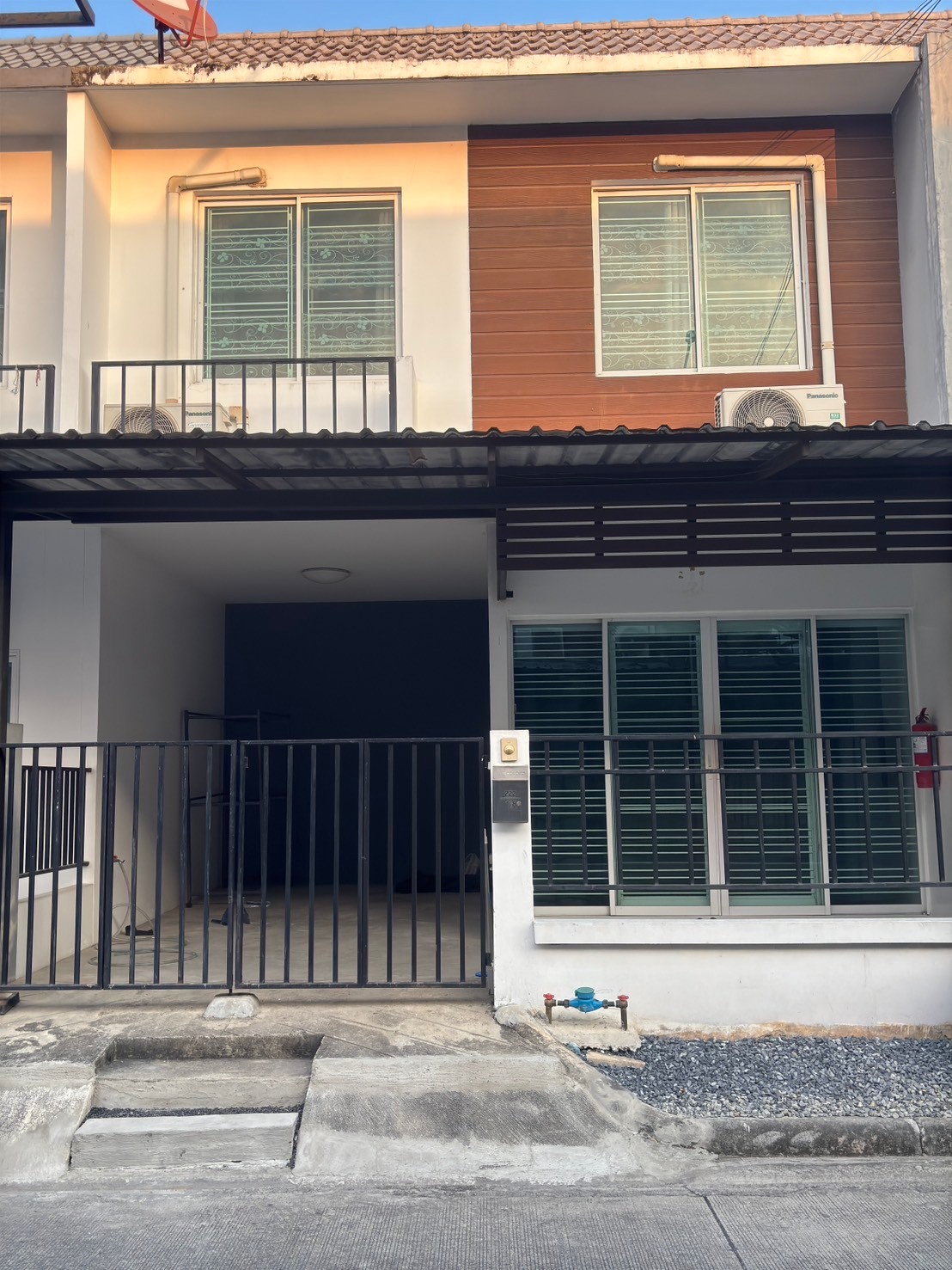 For RentTownhomeBangna, Bearing, Lasalle : 📌town house for rent & gt; & gt; 2 -story townhouse, near Mega, Bangna, 3 bedrooms, 2 rooms, convenient to travel