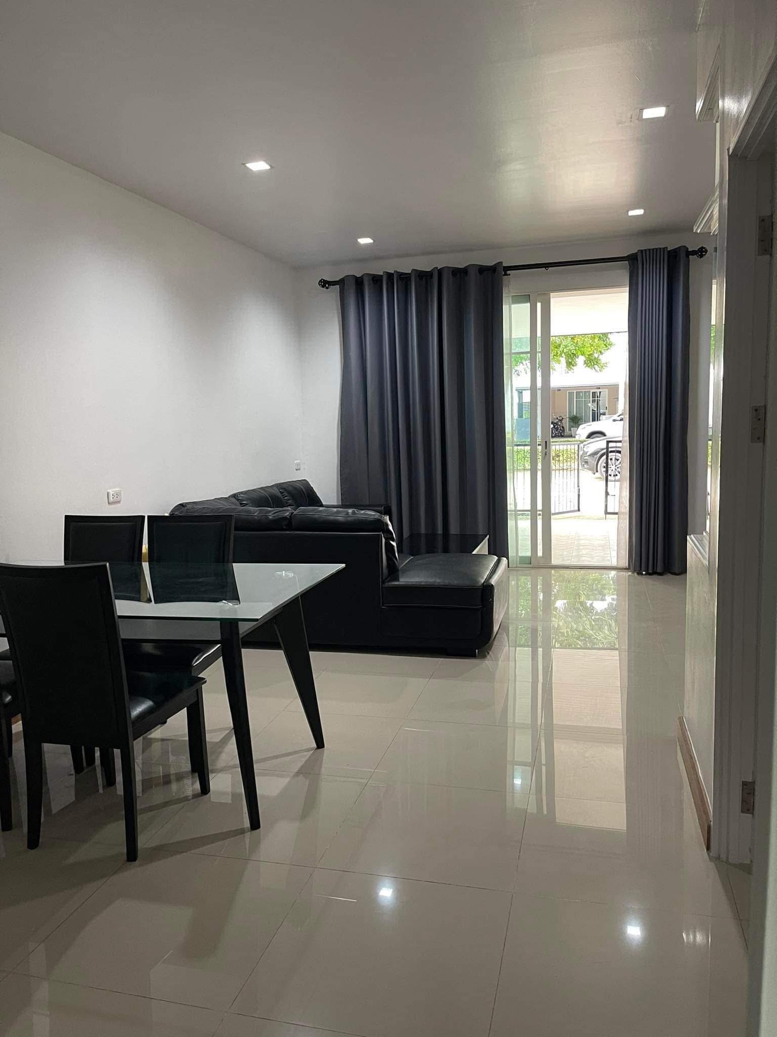 For RentTownhomeKaset Nawamin,Ladplakao : Rent a Townhome Golden Town 2 Lat Phrao-Kaset Nawamin Ferre, near Chocolate Villa, The Mall Bangkapi