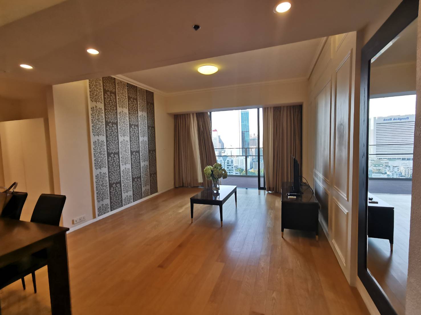 ให้เช่าคอนโดสาทร นราธิวาส : Luxury Condo for Rent at The Met – 2 Bedroom, 2 Bathroom